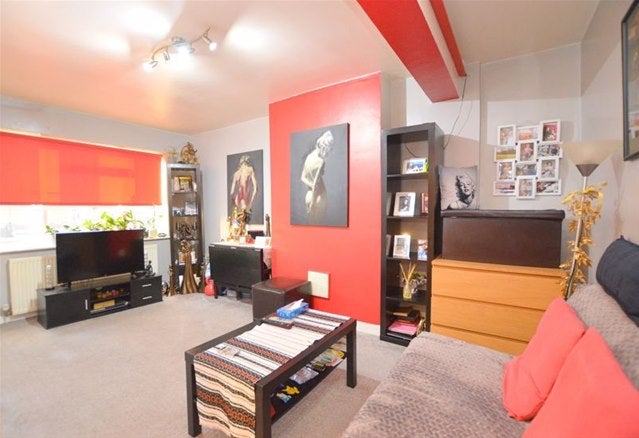Flat Uxbridge Road in Greater London