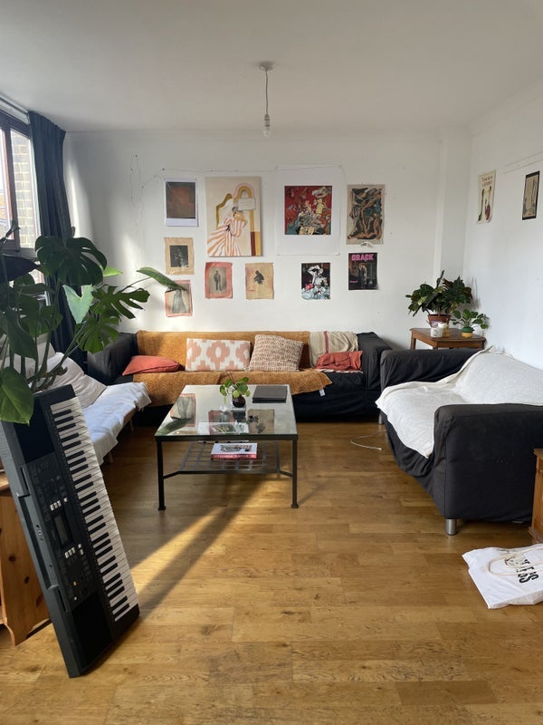 Room Crondall Street in Greater London