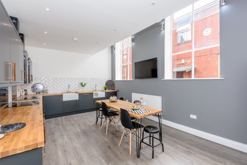 Room Wellington Avenue in Liverpool