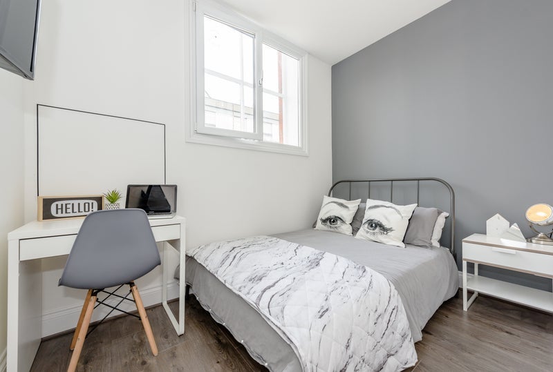Room Wellington Avenue in Liverpool