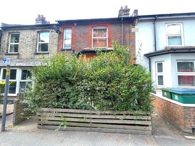 Room Wiggenhall Road in Watford