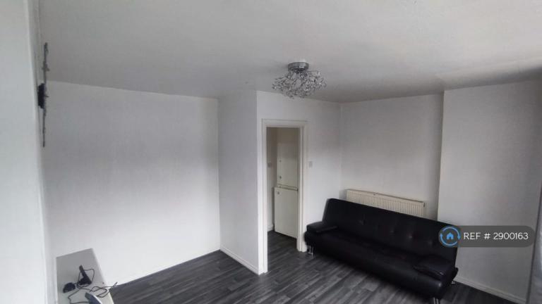 Flat Kemberton Road in Birmingham