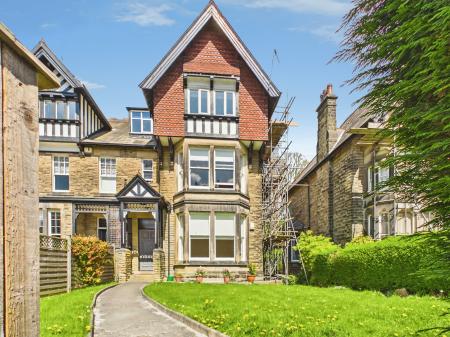 Flat Lancaster Road in Harrogate