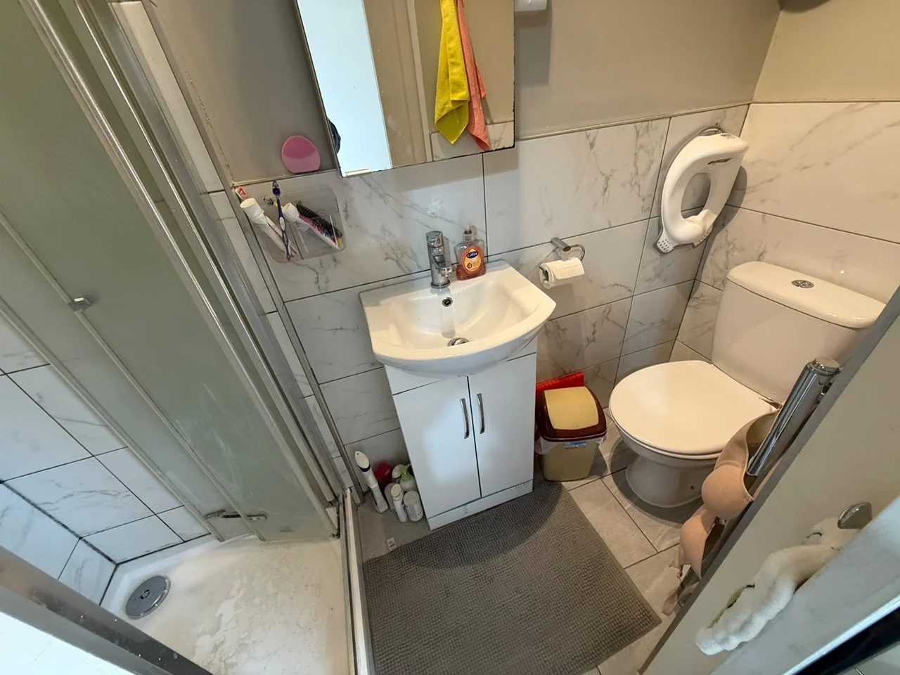 Room Vancouver Road in Greater London