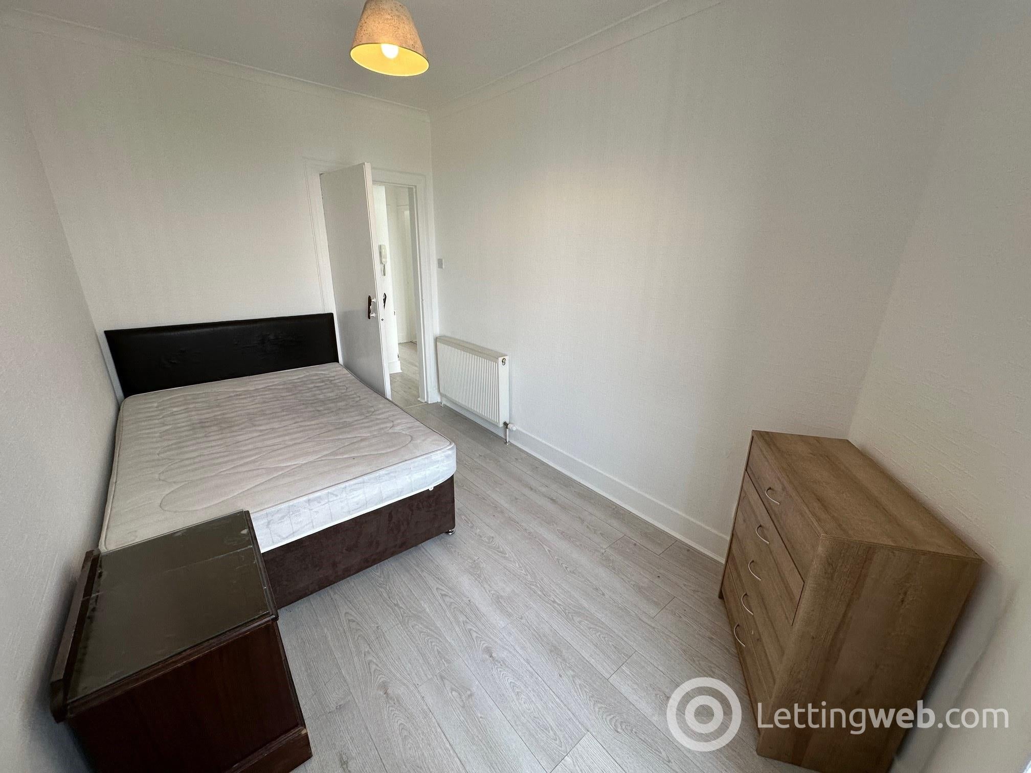 Flat Rosemount Place in Aberdeen City