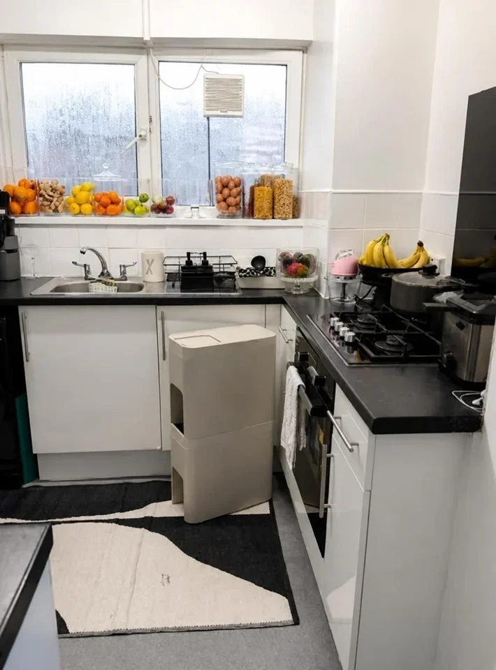 Room Wilcox Road in Greater London