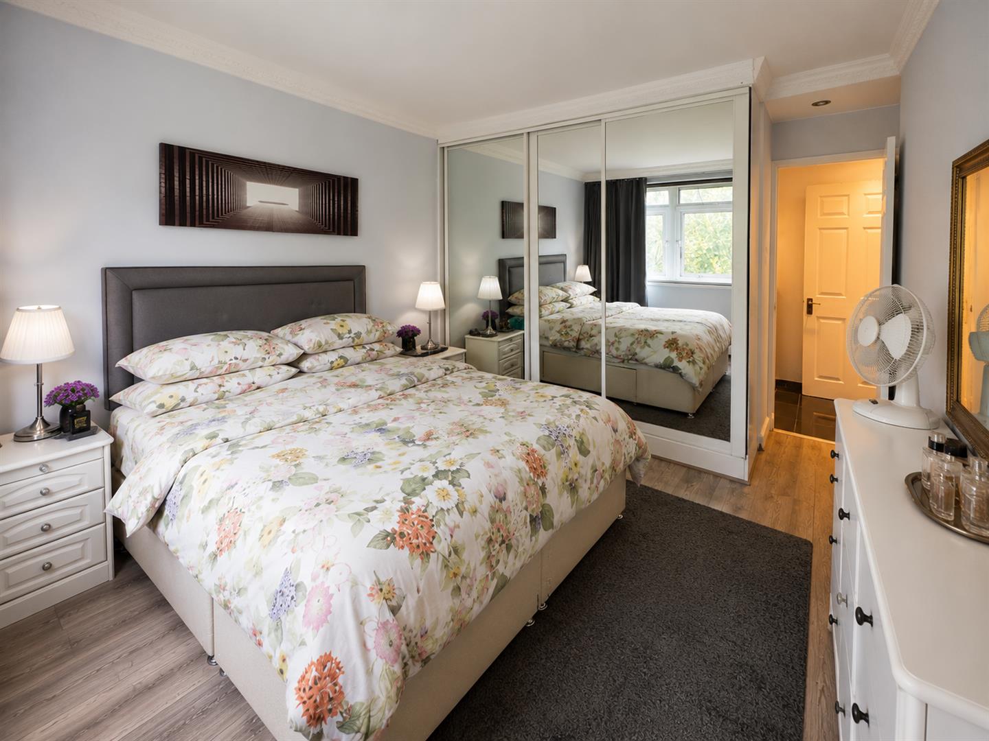 Flat York Terrace West in City of Westminster