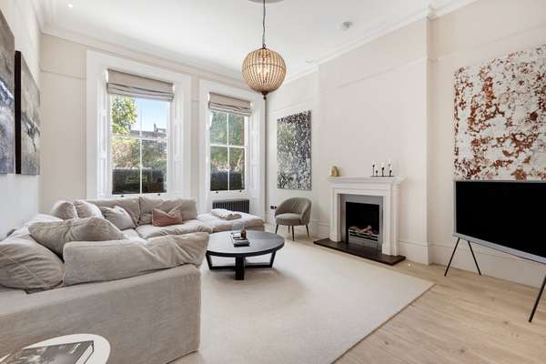Flat Nevern Square in Greater London