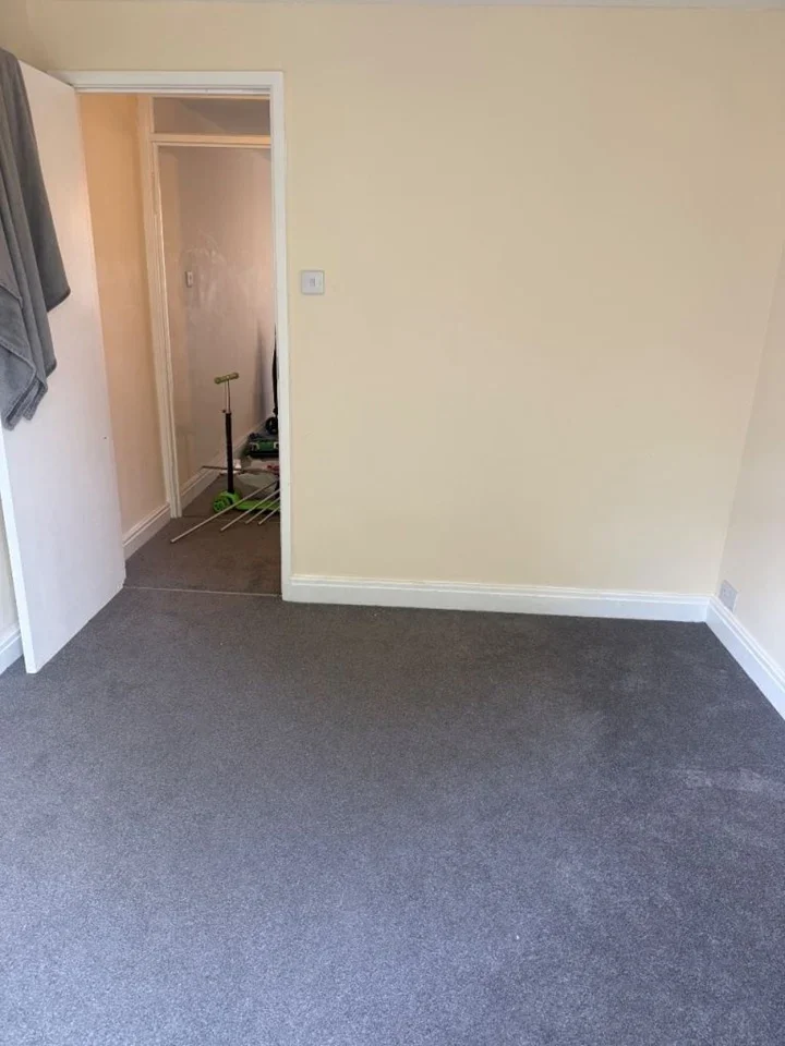 Room Saxon Walk in Greater London