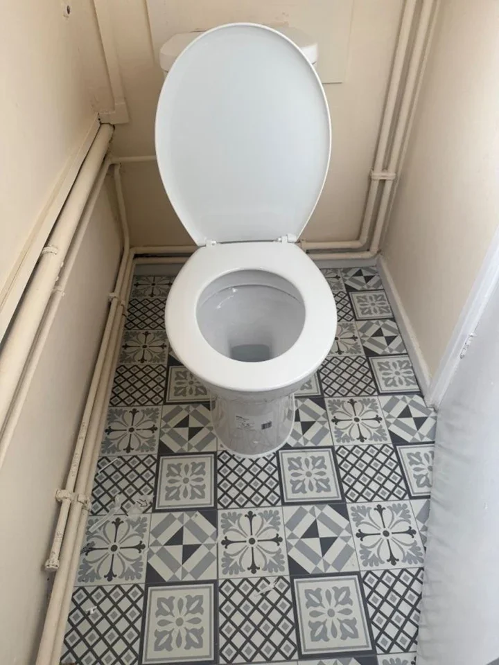 Room Saxon Walk in Greater London