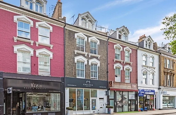 Flat Old Brompton Road in Greater London
