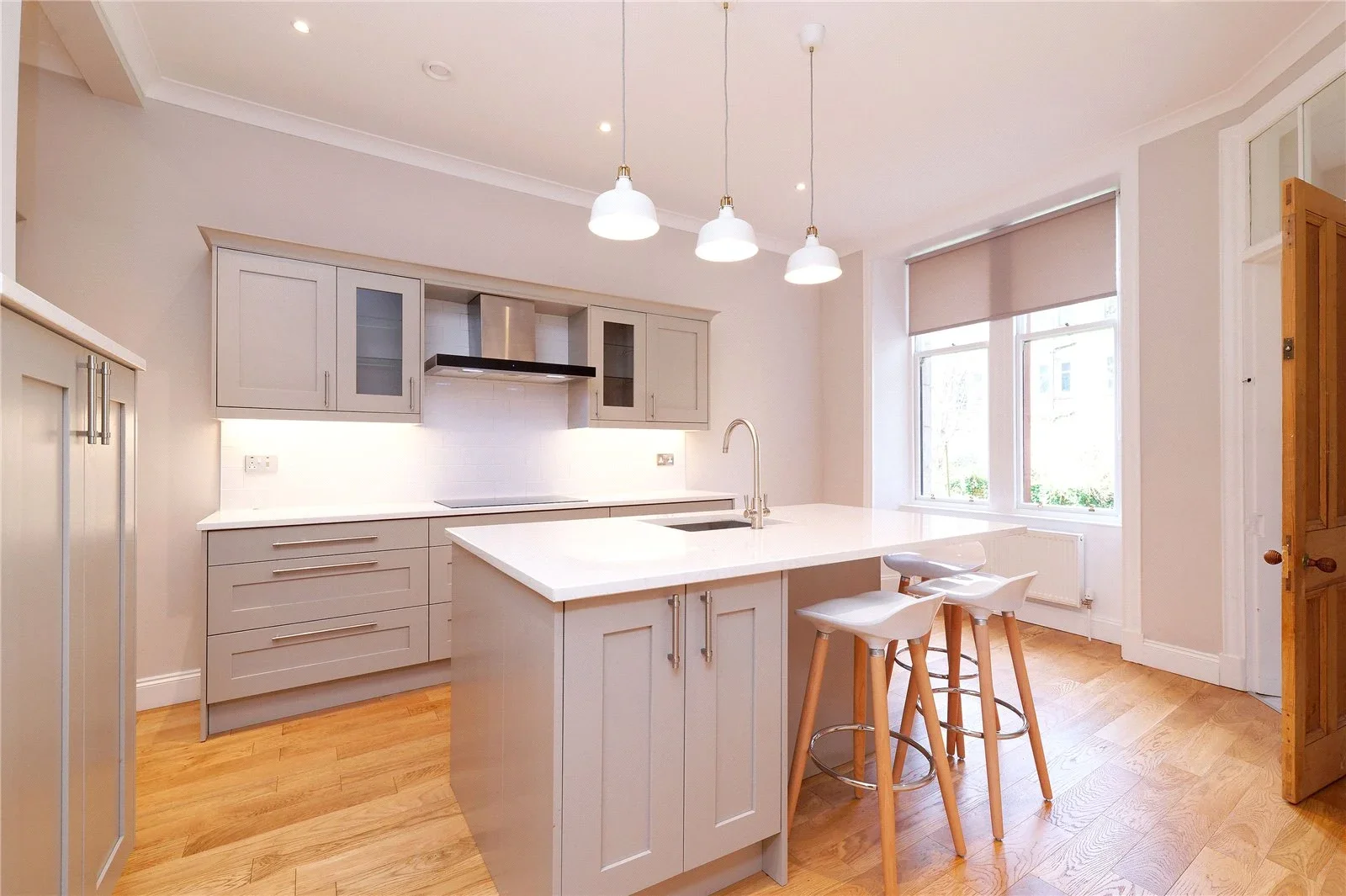 Flat Naseby Avenue in Glasgow