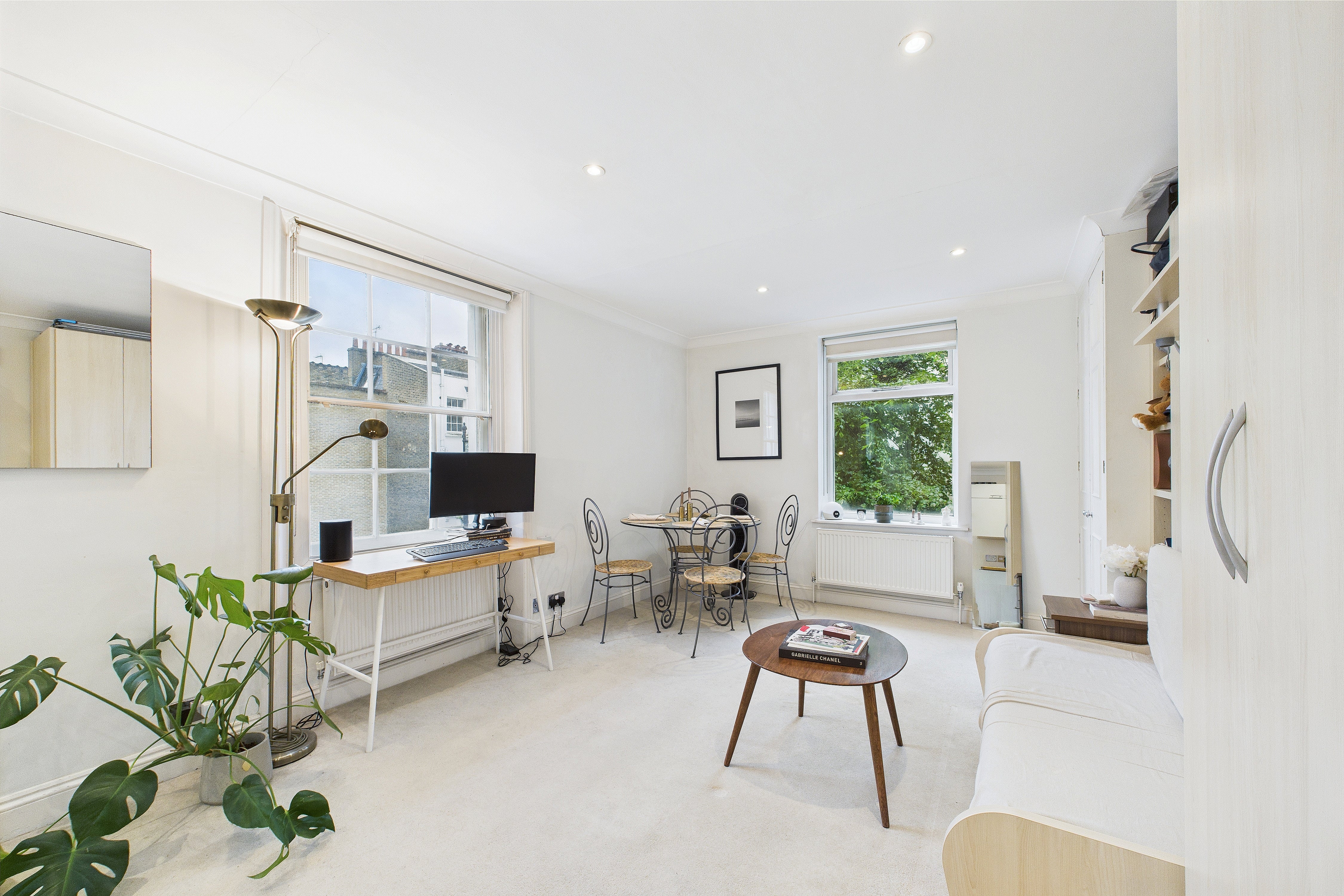 Flat Cambridge Street in City of Westminster