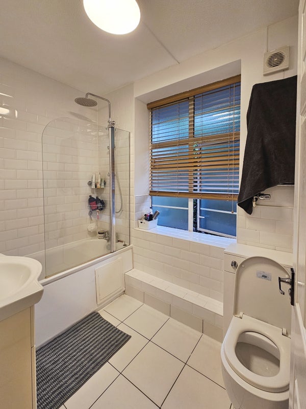 Room Odessa Street in Greater London