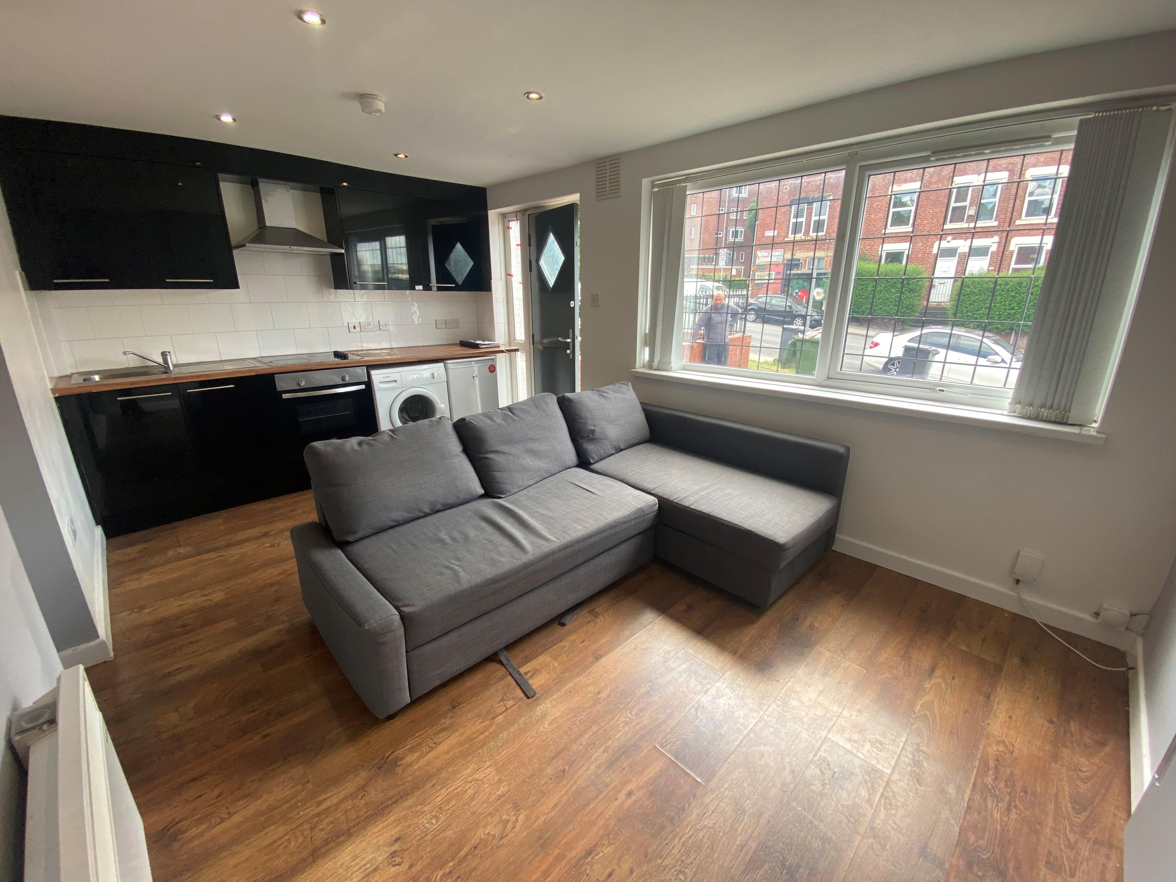 Flat Woodsley Road in Leeds