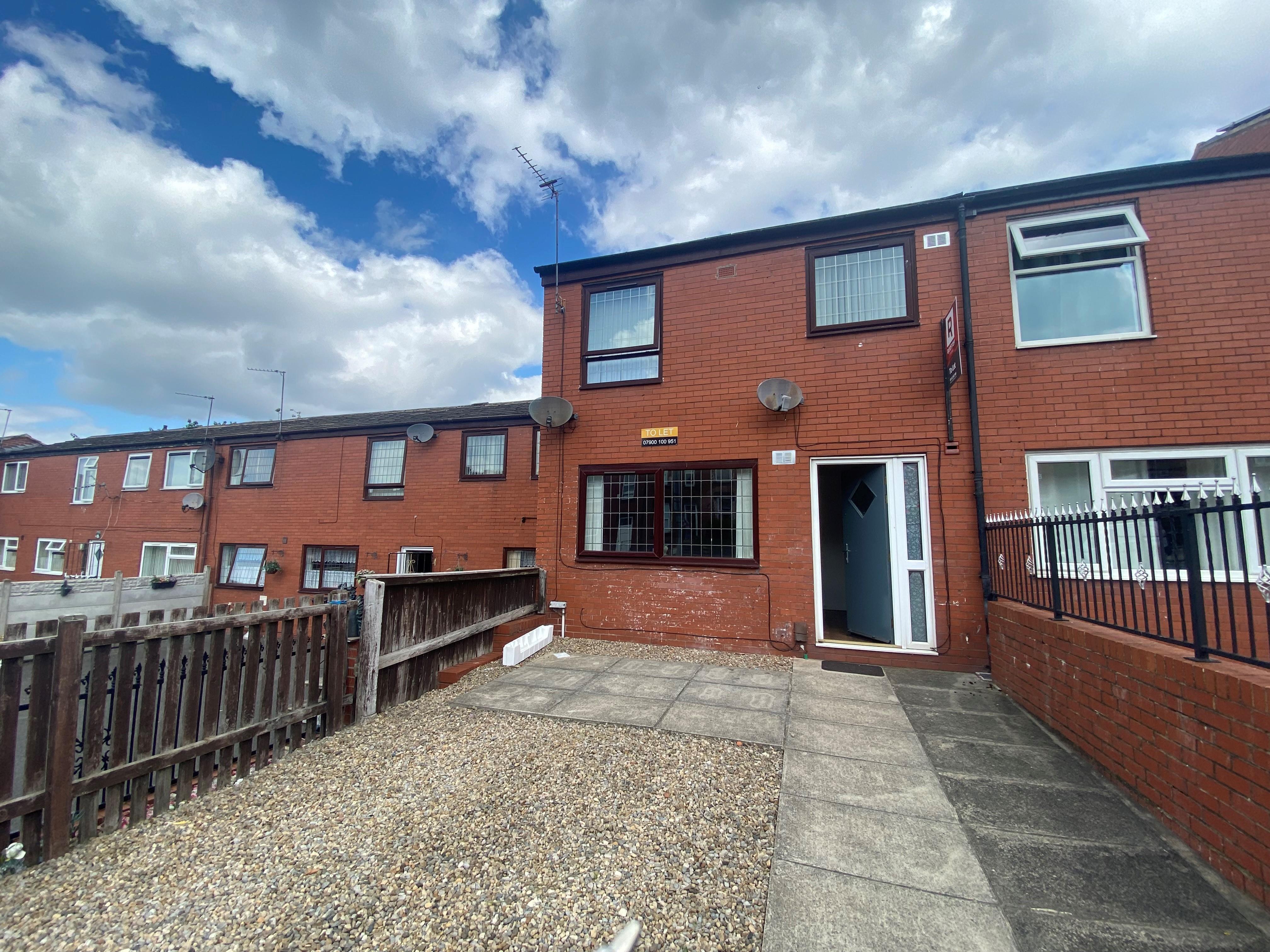 Flat Woodsley Road in Leeds
