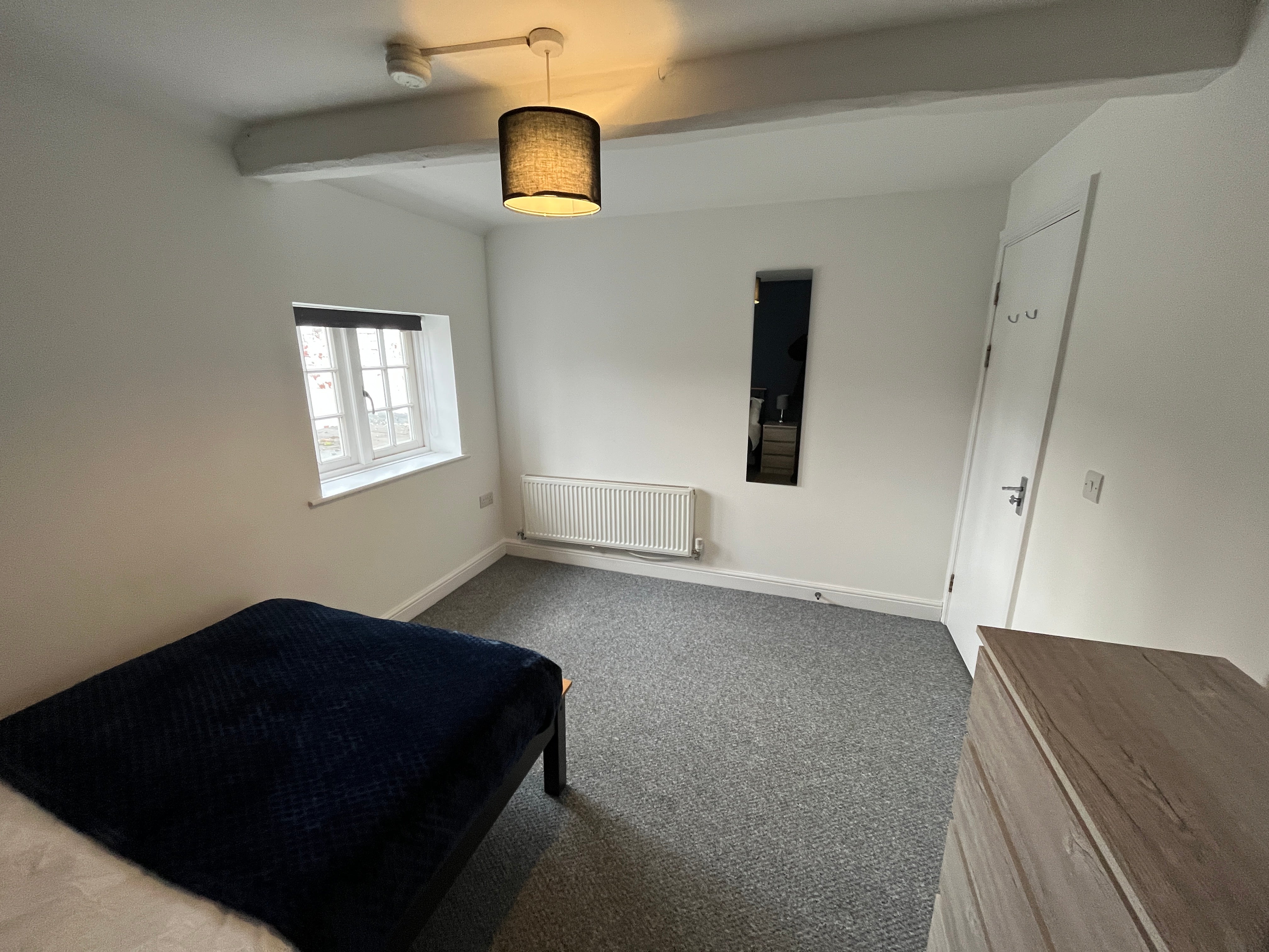 Room Canal Road in Bassetlaw