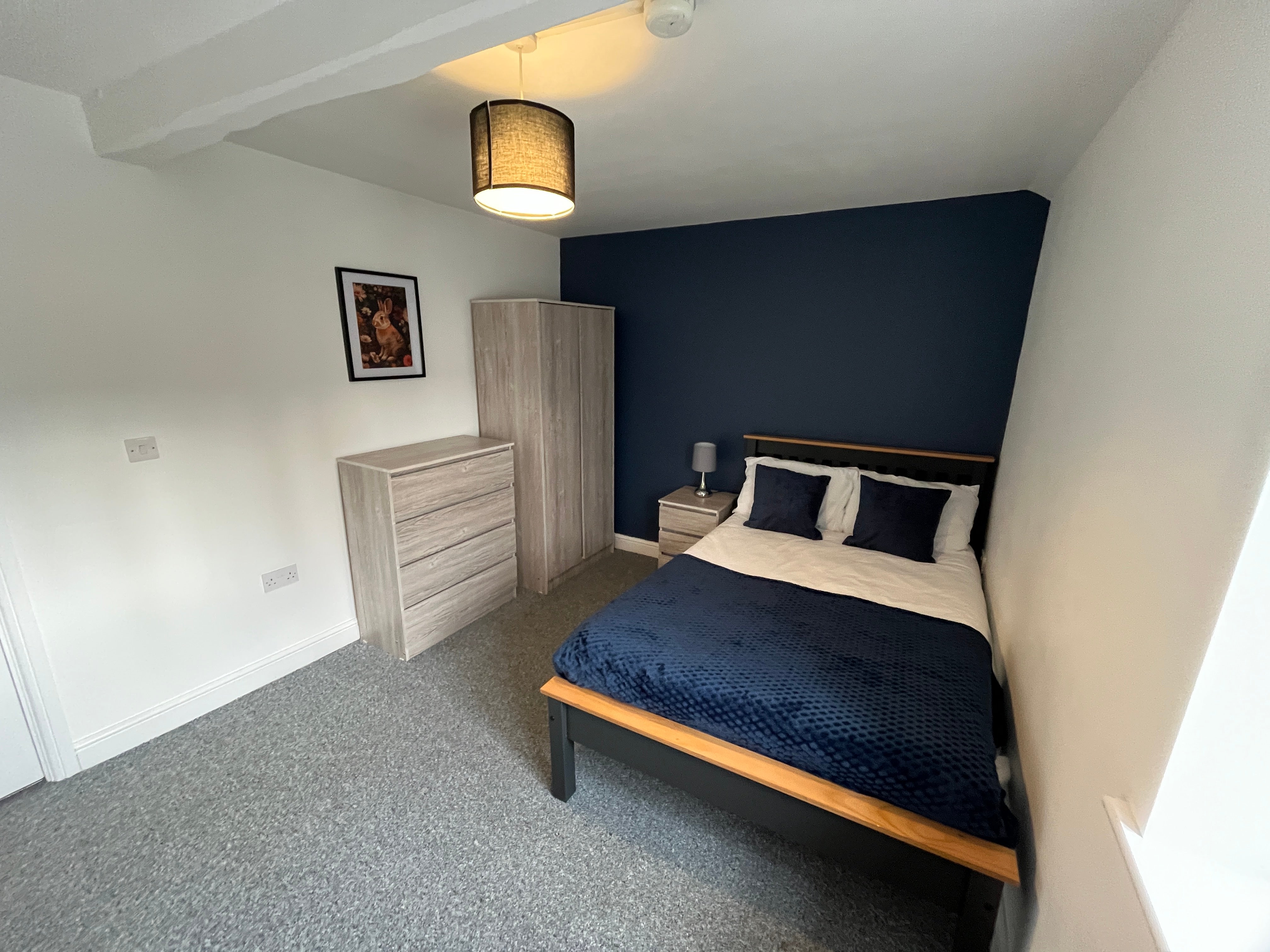 Room Canal Road in Bassetlaw