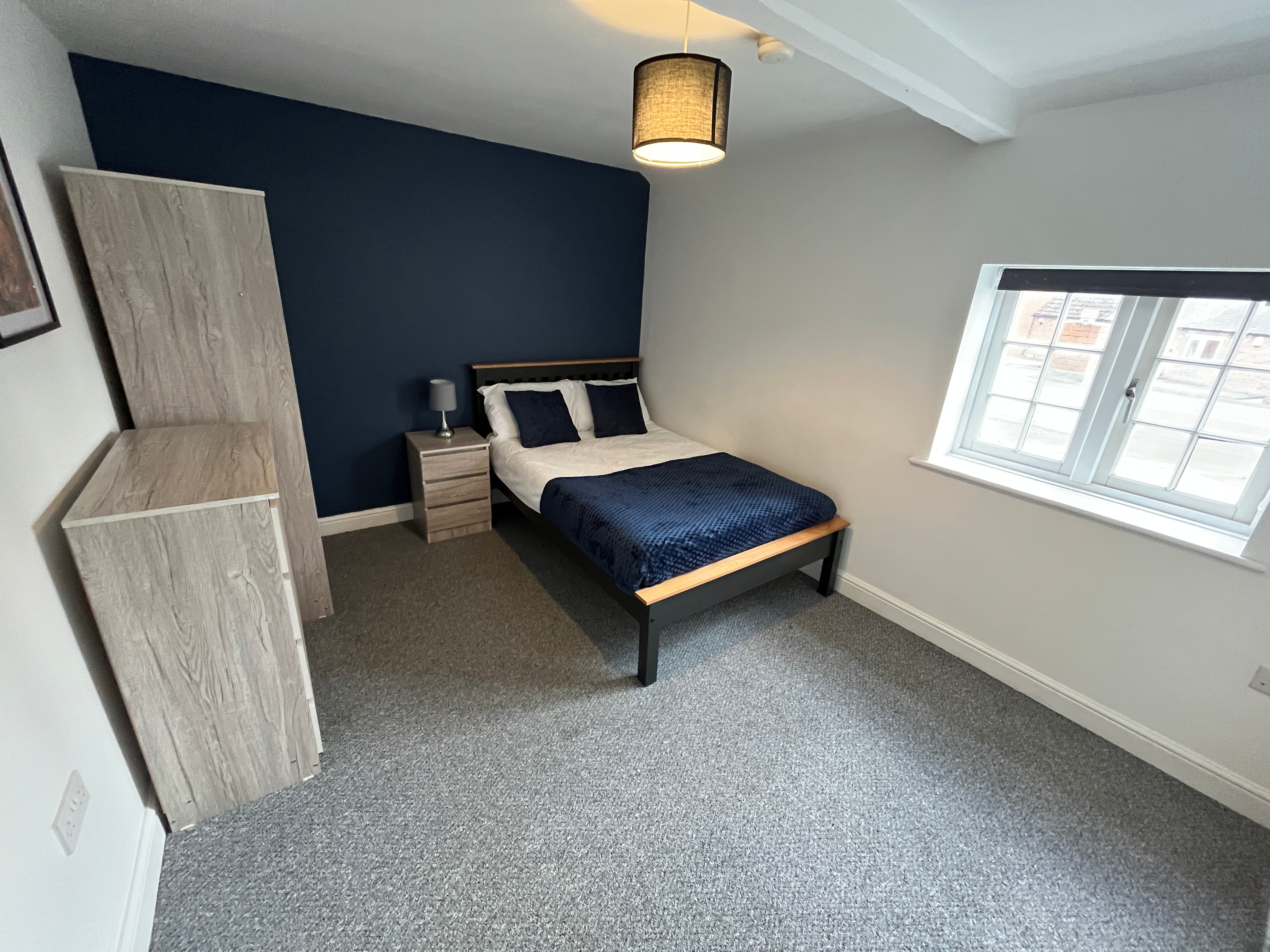Room Canal Road in Bassetlaw
