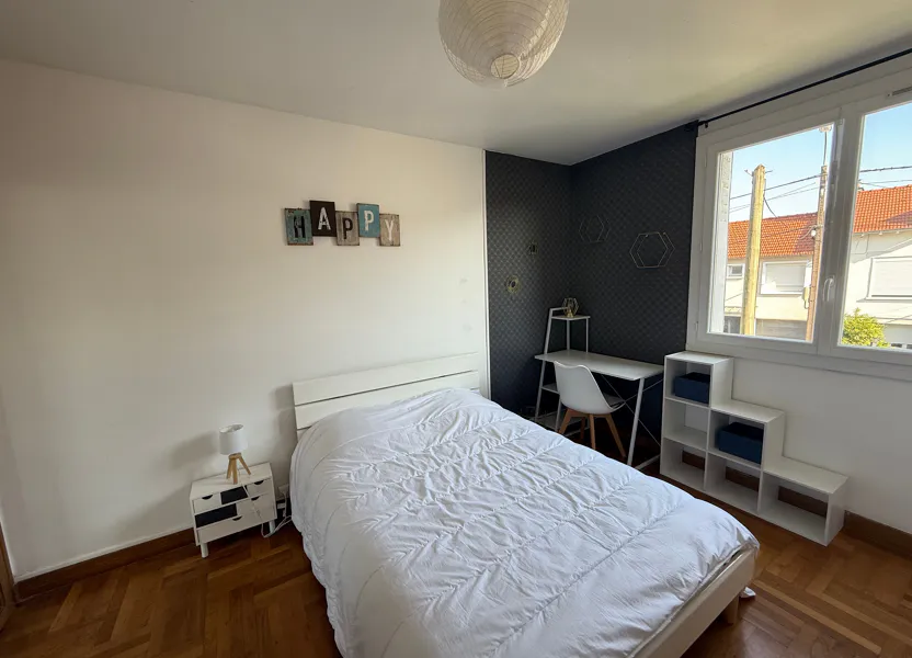 Room Rue Henry Bataille in Limoges