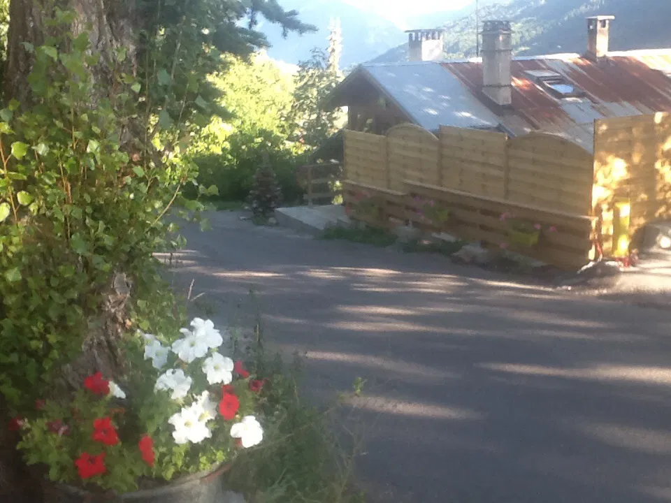 Flat Route du Granon in Saint-Chaffrey