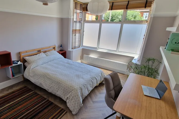 Room Peveril Road in Nottingham