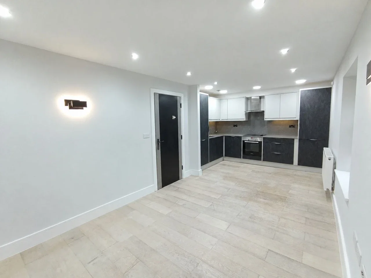 Flat Crossbrook Street in Cheshunt