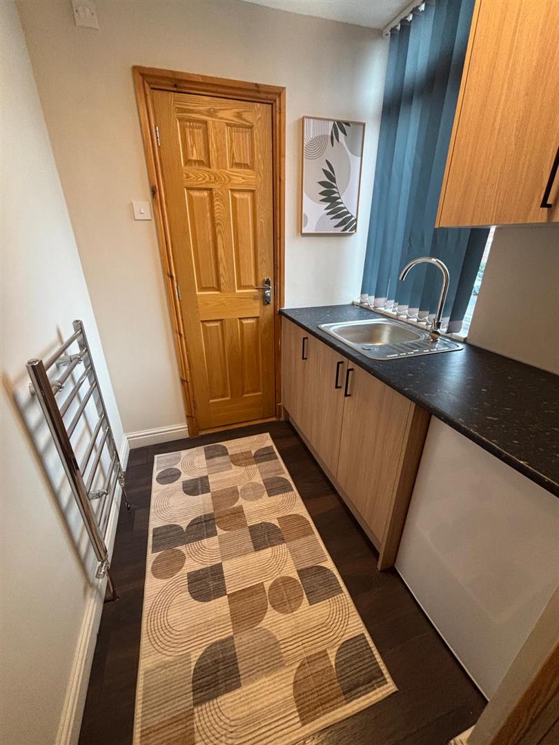Room Sovereign Road in Coventry