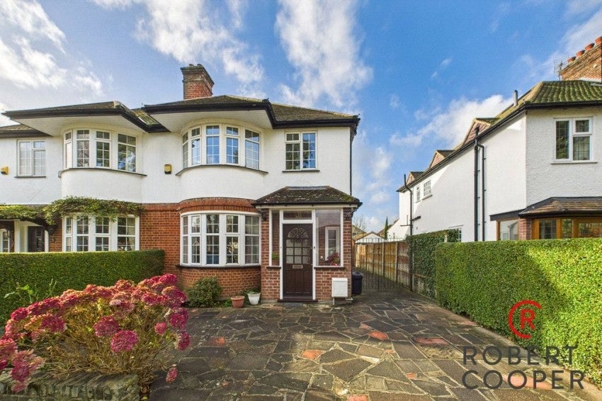 Flat Morford Close in Greater London