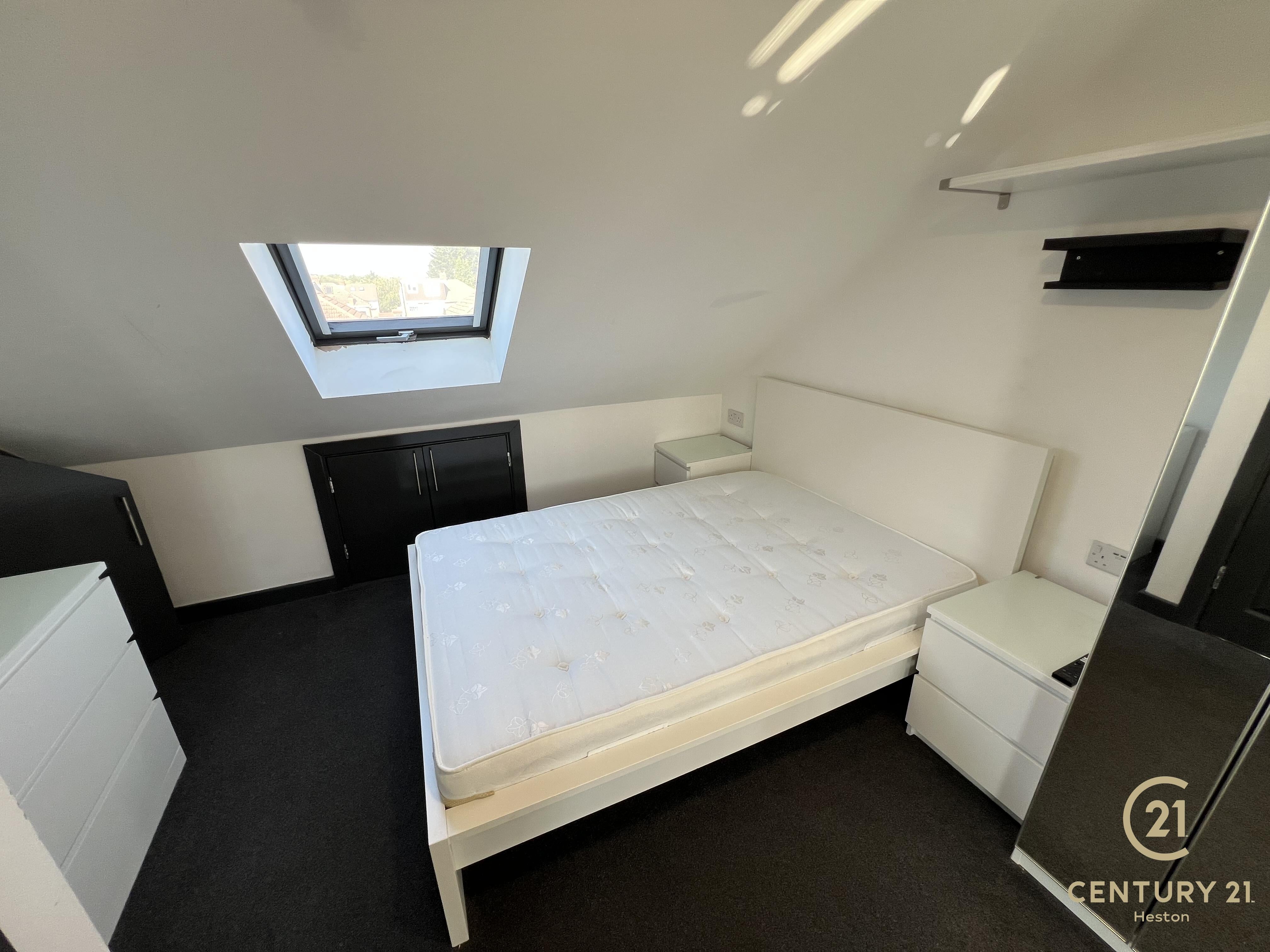 Flat Sedgwick Avenue in Greater London