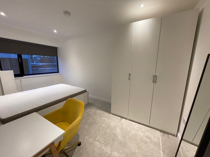 Room Atherton Mews in Greater London