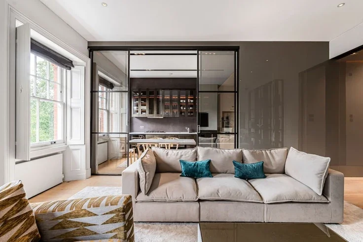 Flat Cadogan Square in Greater London