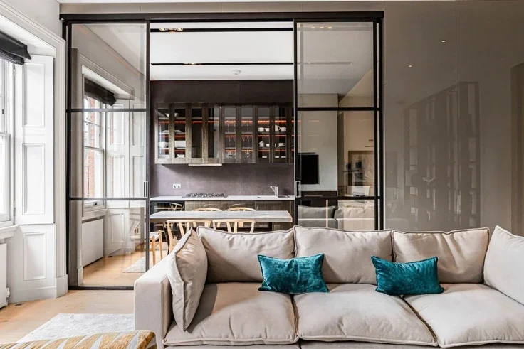 Flat Cadogan Square in Greater London