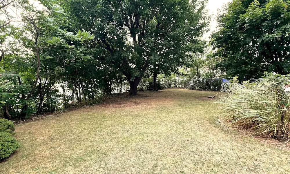 Flat Roding Lane in Chigwell