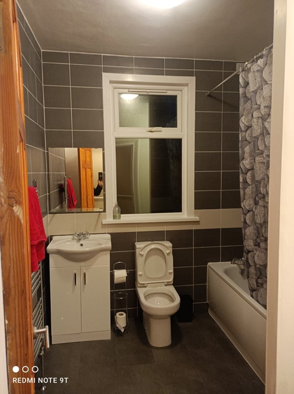 Room Bemsted Road in Greater London