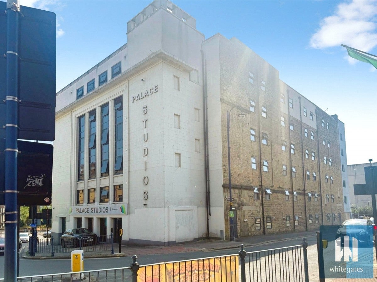 Flat Kirkgate in Kirklees