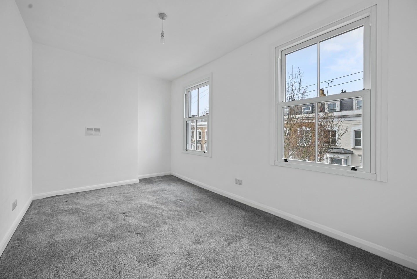Room Nevill Road in Greater London
