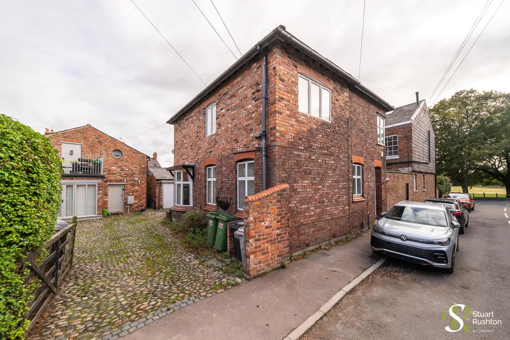 House Northwich Road in Knutsford