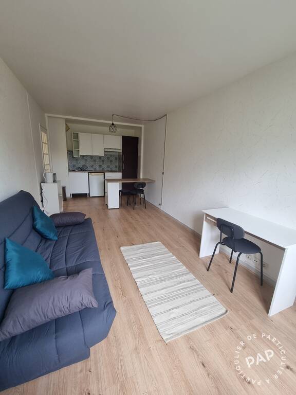 Room Rue Jean Hoët in Mantes-la-Jolie
