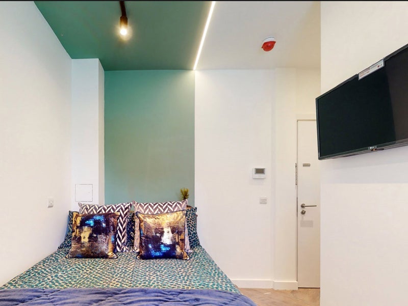 Room Harrow Road in City of Westminster