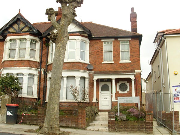 Room Sevington Road in London