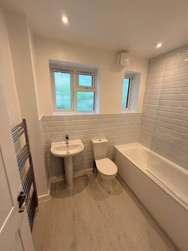 Room Highgate Road in Greater London
