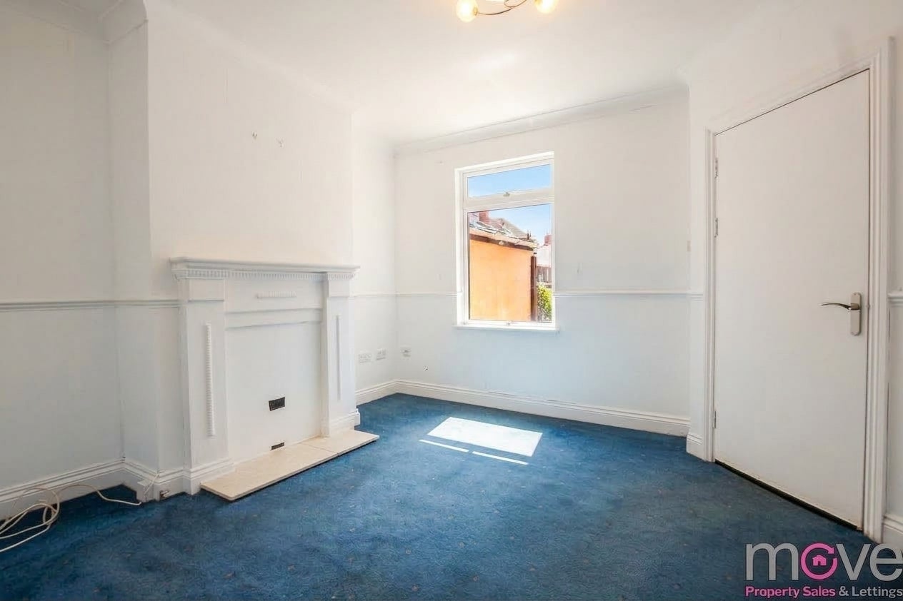 Flat Sidney Street in Gloucester