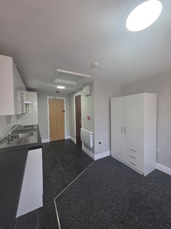 Flat Brithdir Street in Cardiff