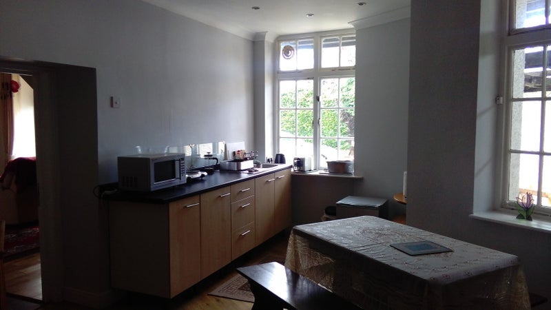 Room Orchard Crescent in Bristol