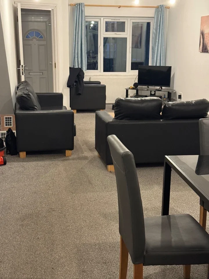 Room Keogh Road in Greater London