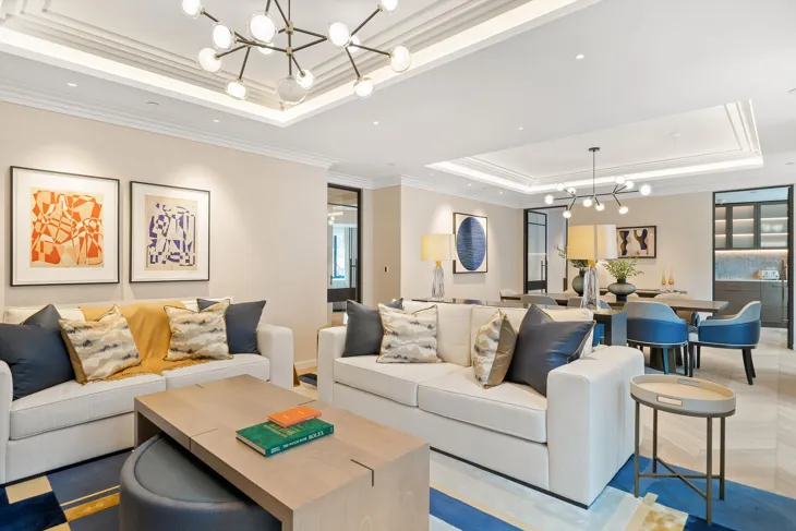 Flat Basil Street in Greater London