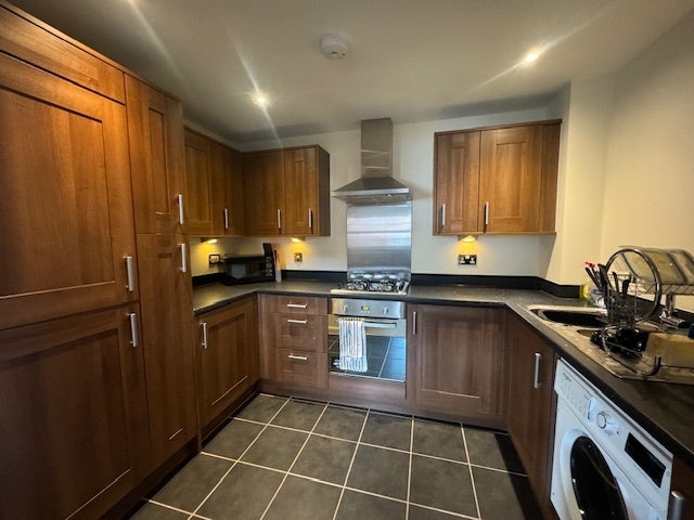 Flat Horseshoe Crescent in Walsall