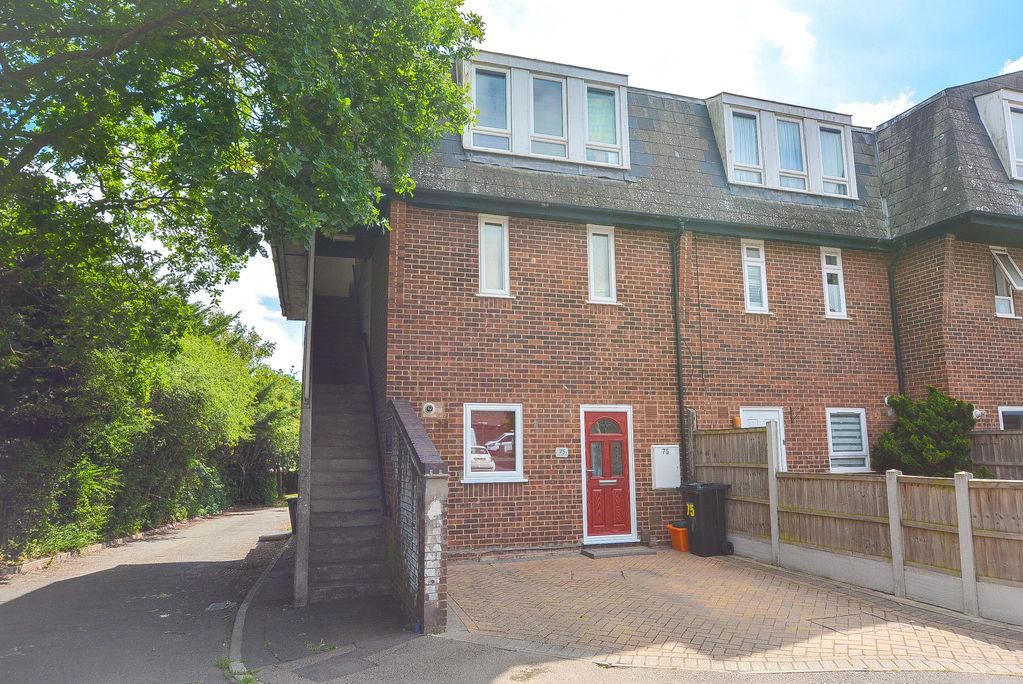 Flat Mellow Purgess Close in Basildon