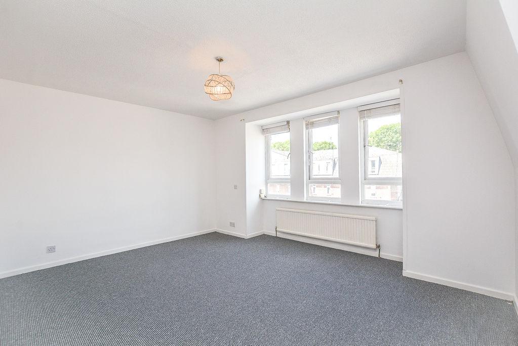 Flat Mellow Purgess Close in Basildon